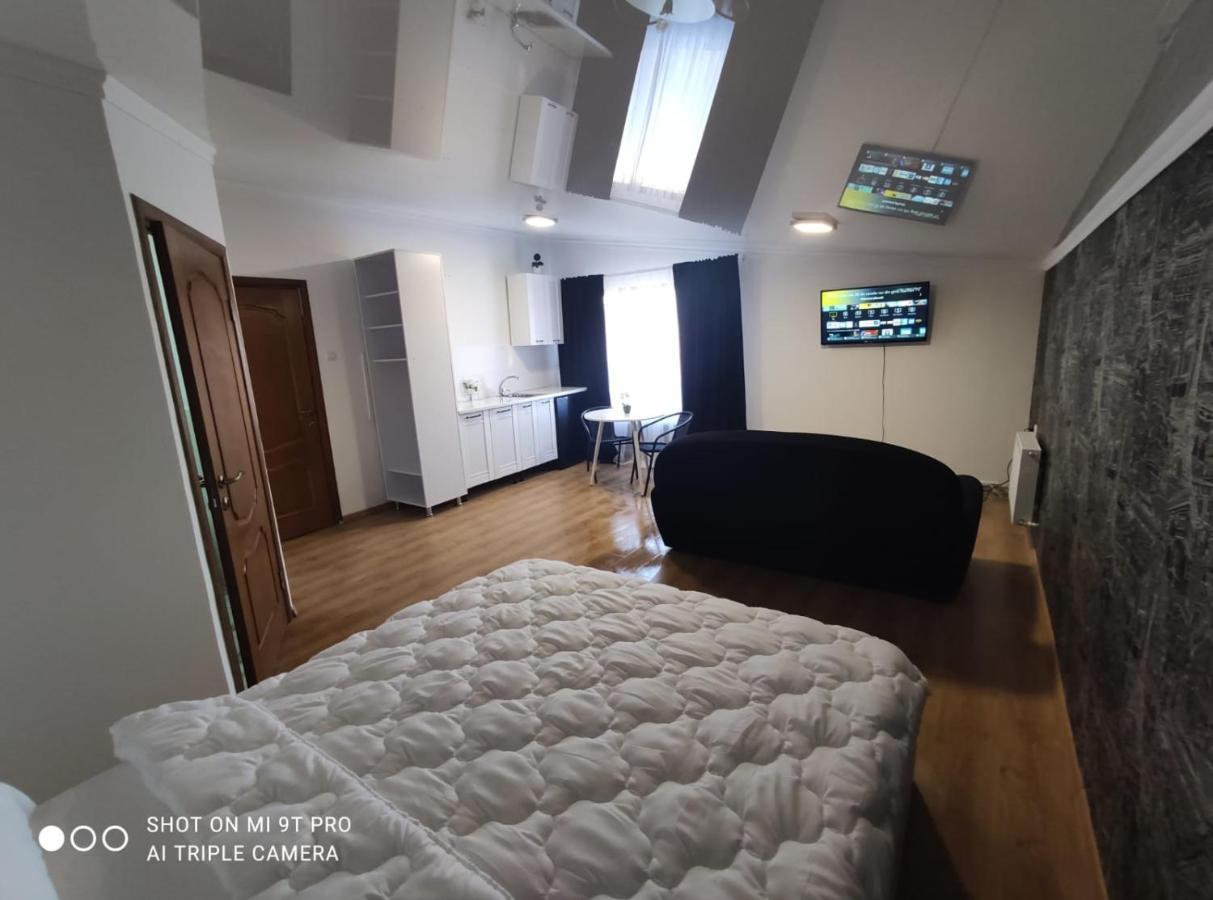 Studio In The Center City Кишинів Екстер'єр фото